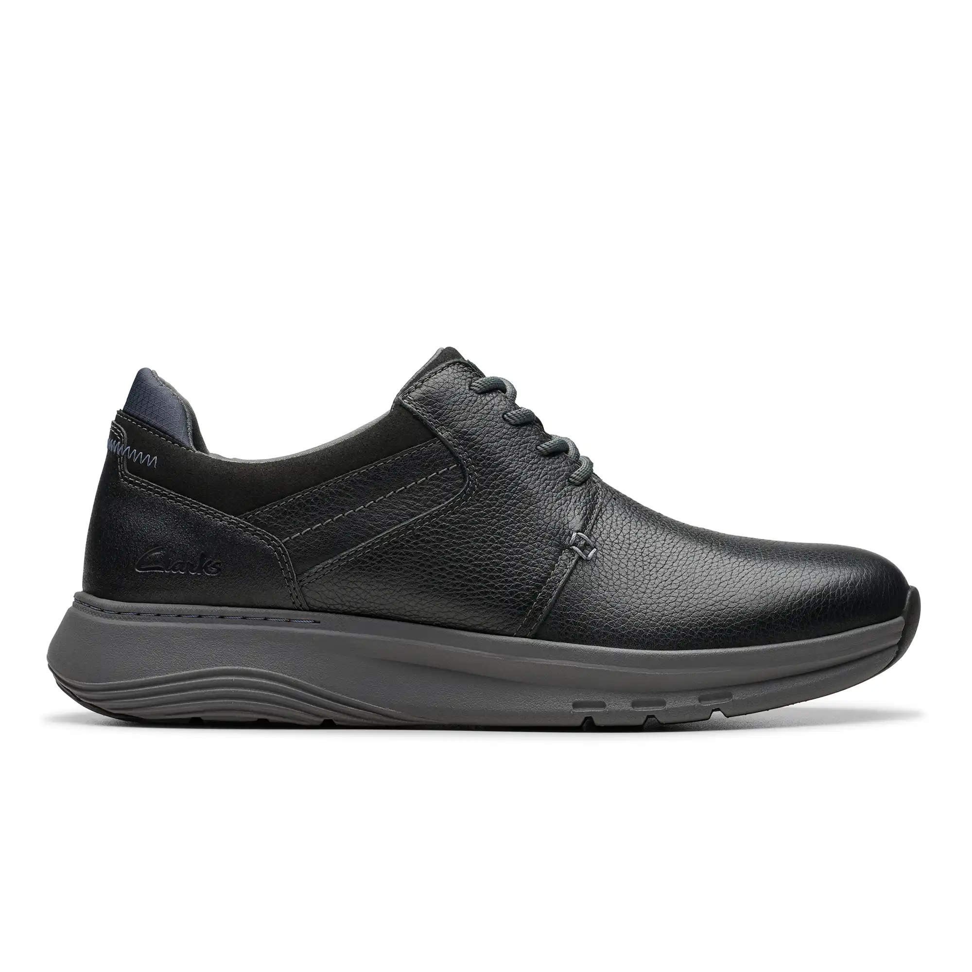 C26179455_A Motion Trek Pt Black Leather – Image 1