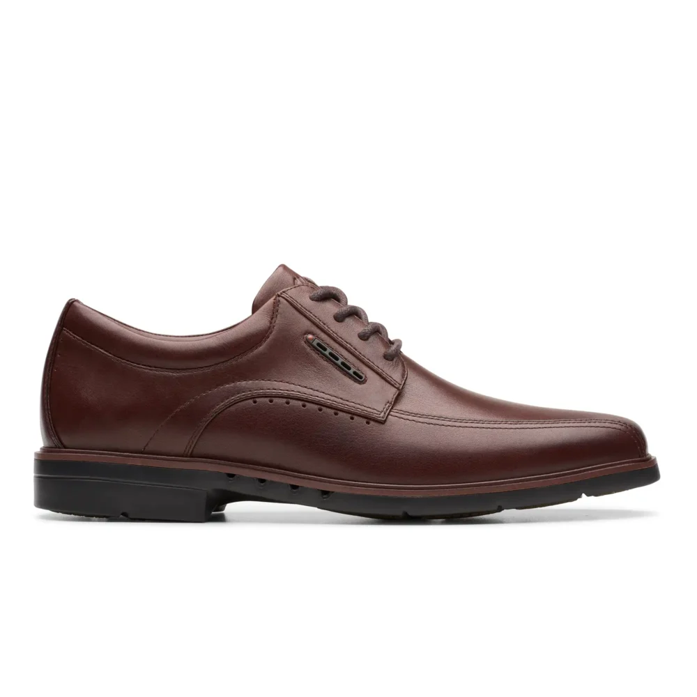 Un Kendric Way Mahogany Leather