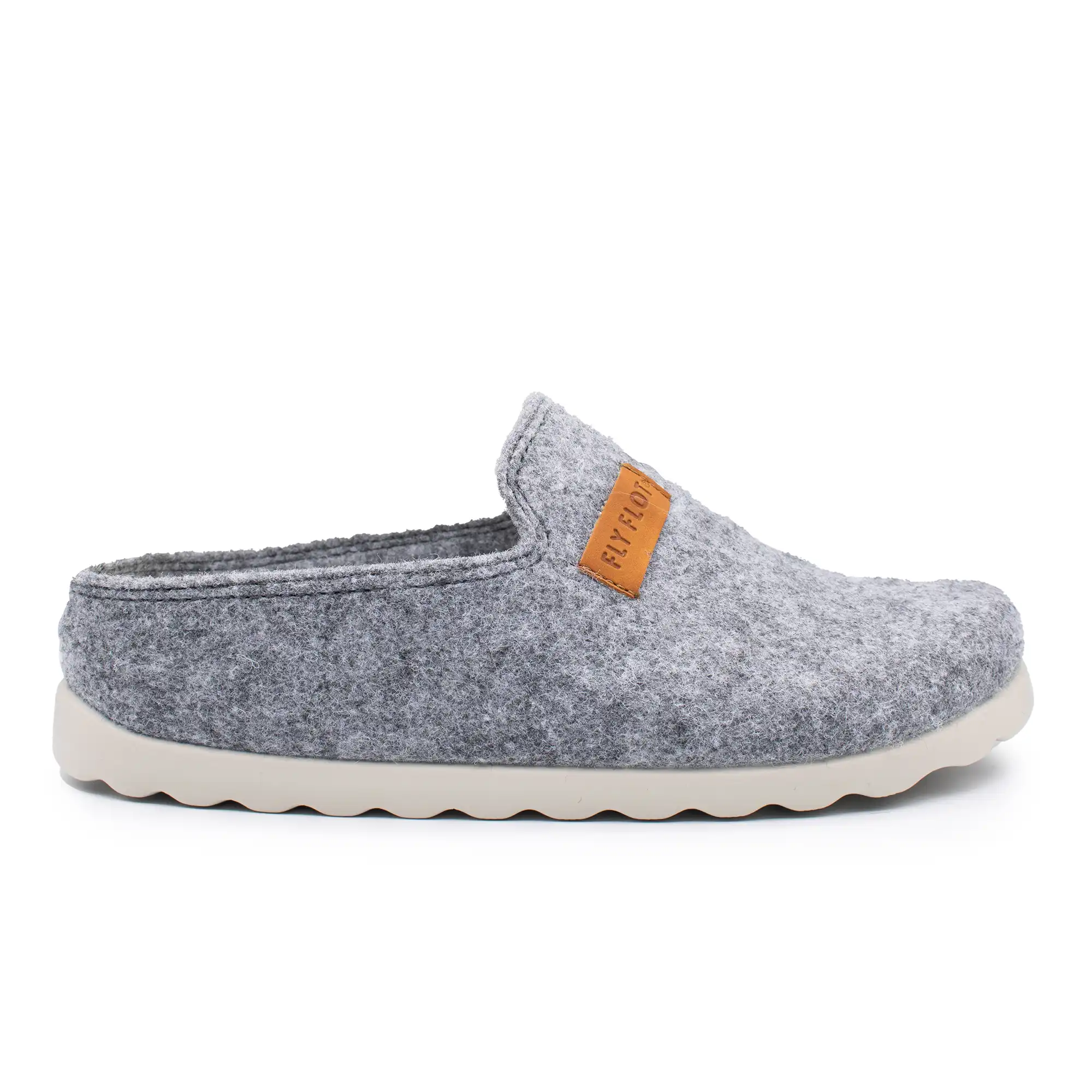 C3Z52FF-6012_A Cloth Woman Slipper Grey – Image 1