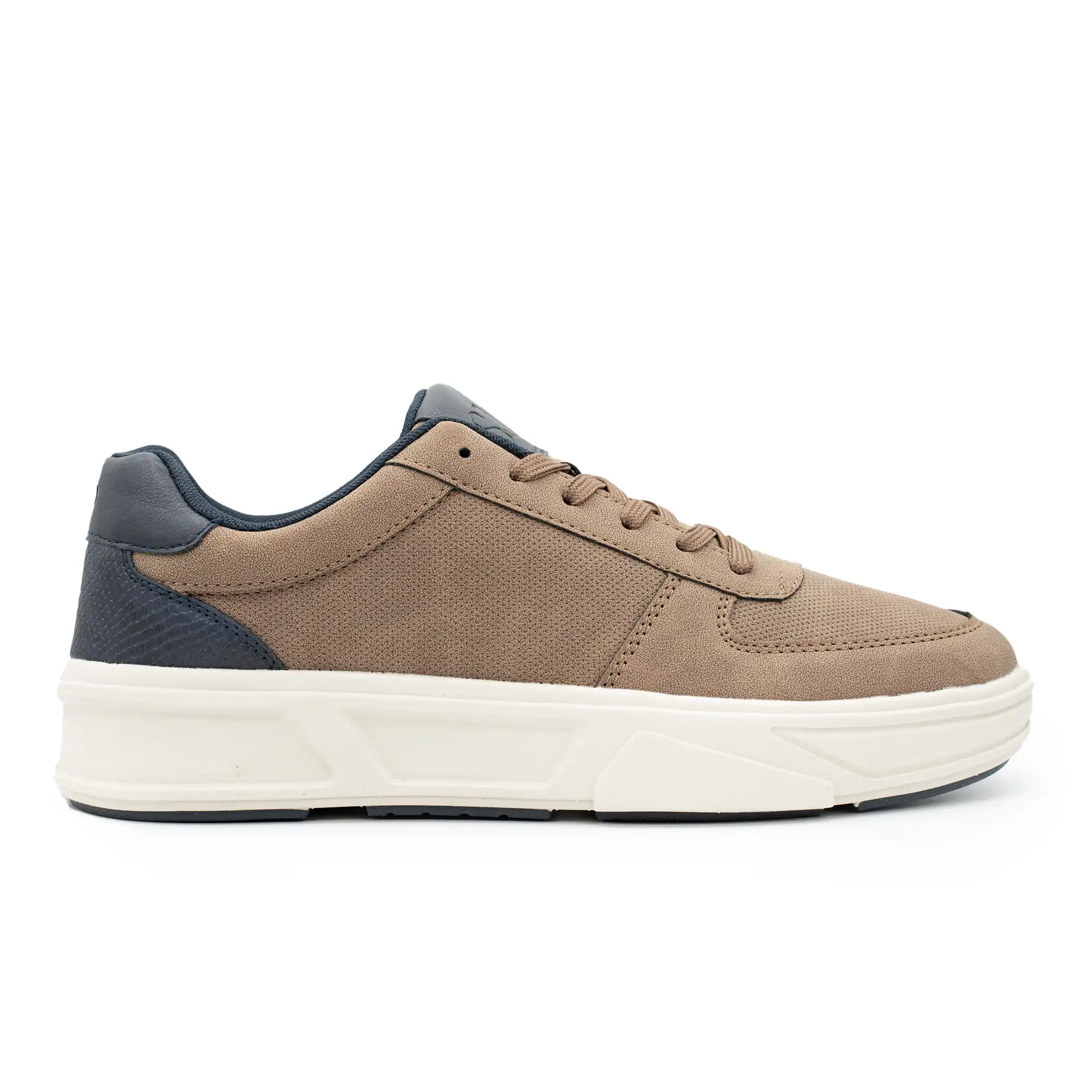 636102_692_A Men Casual Sneakers Low – Image 1